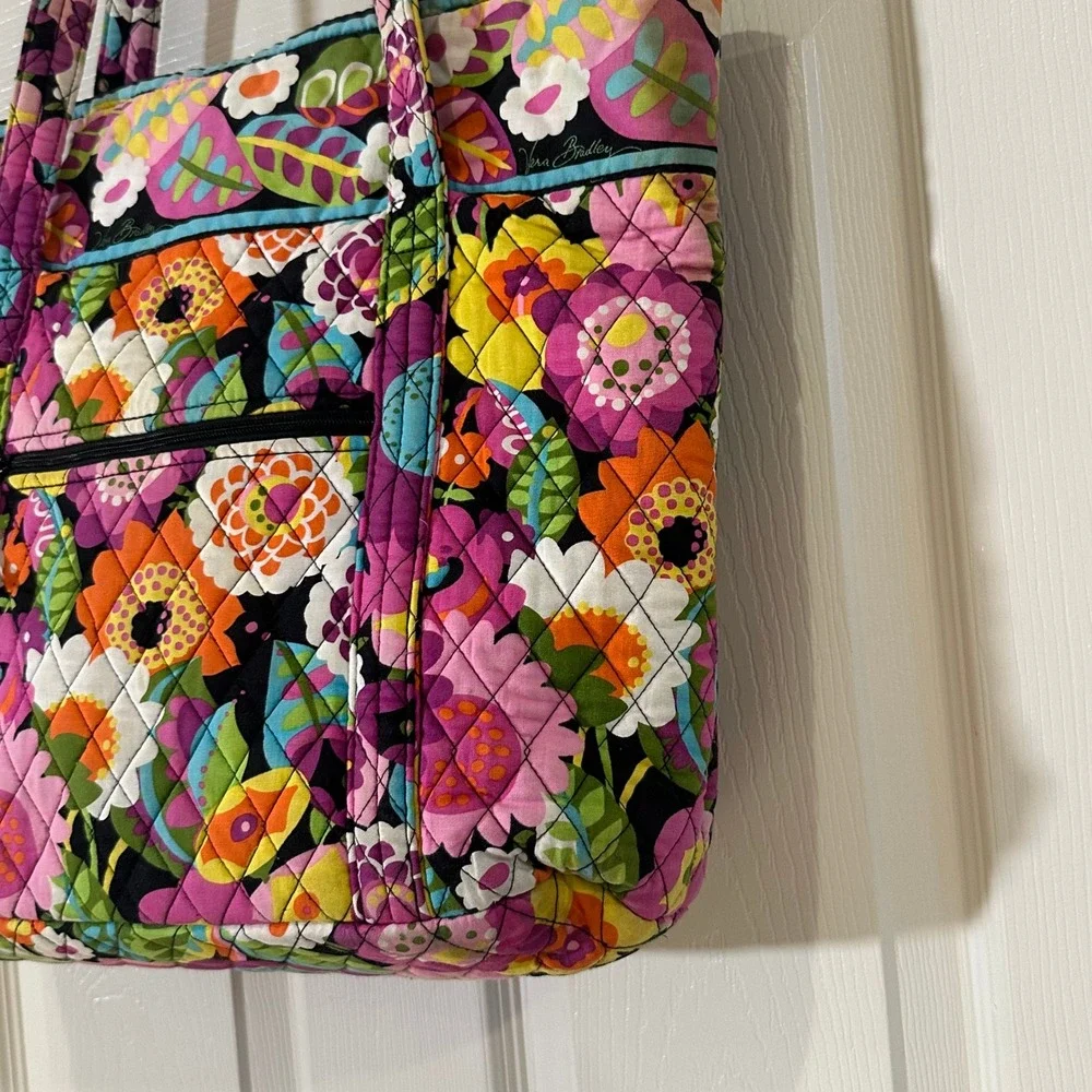 Vera Bradley Tutti Frutti Quilted Floral Vera Tote Bag Large Shoulder Bag